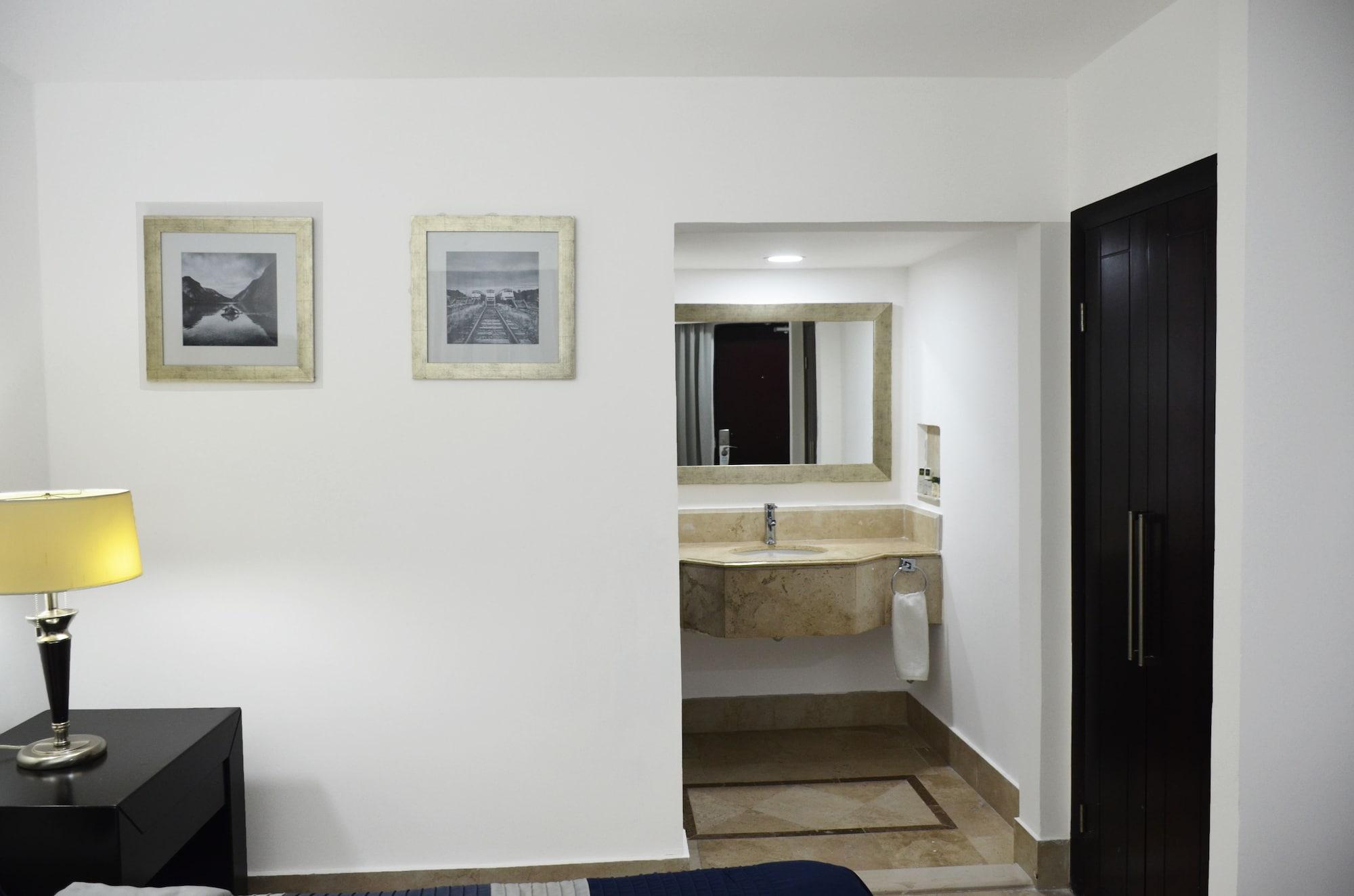 Wyndham Garden Los Mochis Plaza Inn Exterior foto