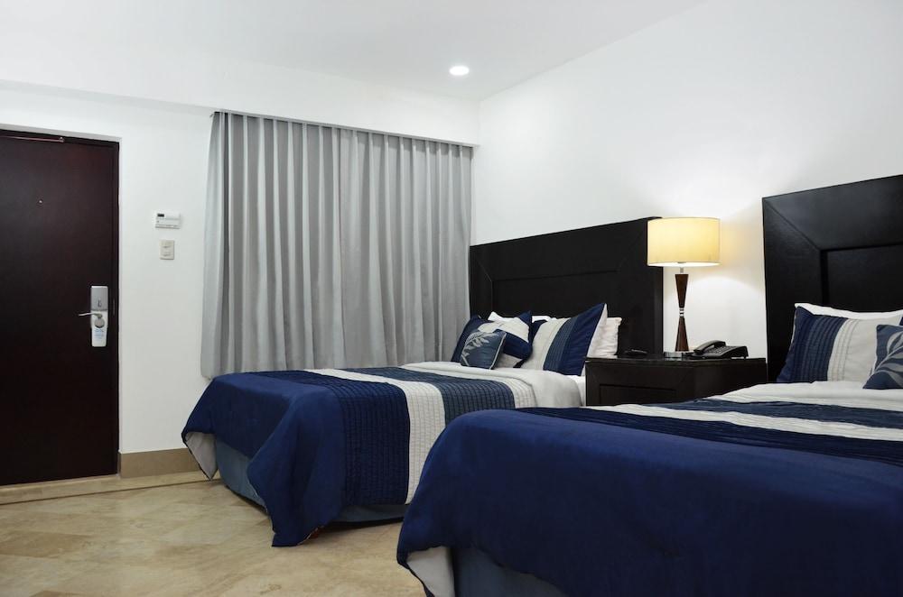 Wyndham Garden Los Mochis Plaza Inn Exterior foto