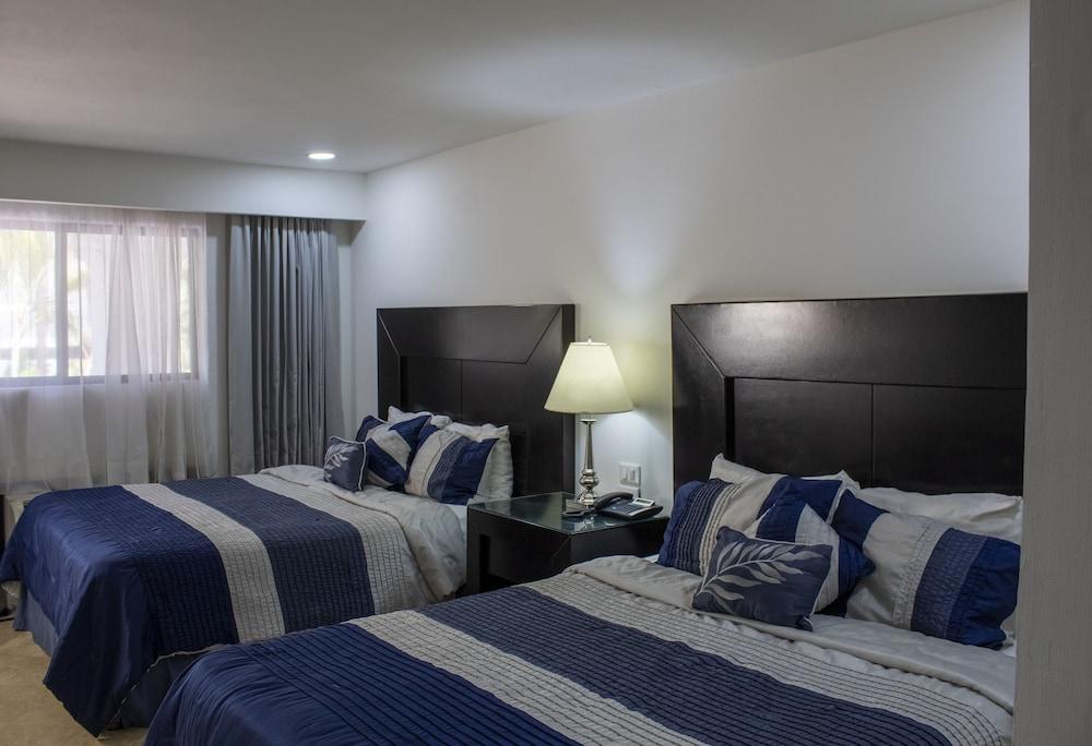 Wyndham Garden Los Mochis Plaza Inn Exterior foto