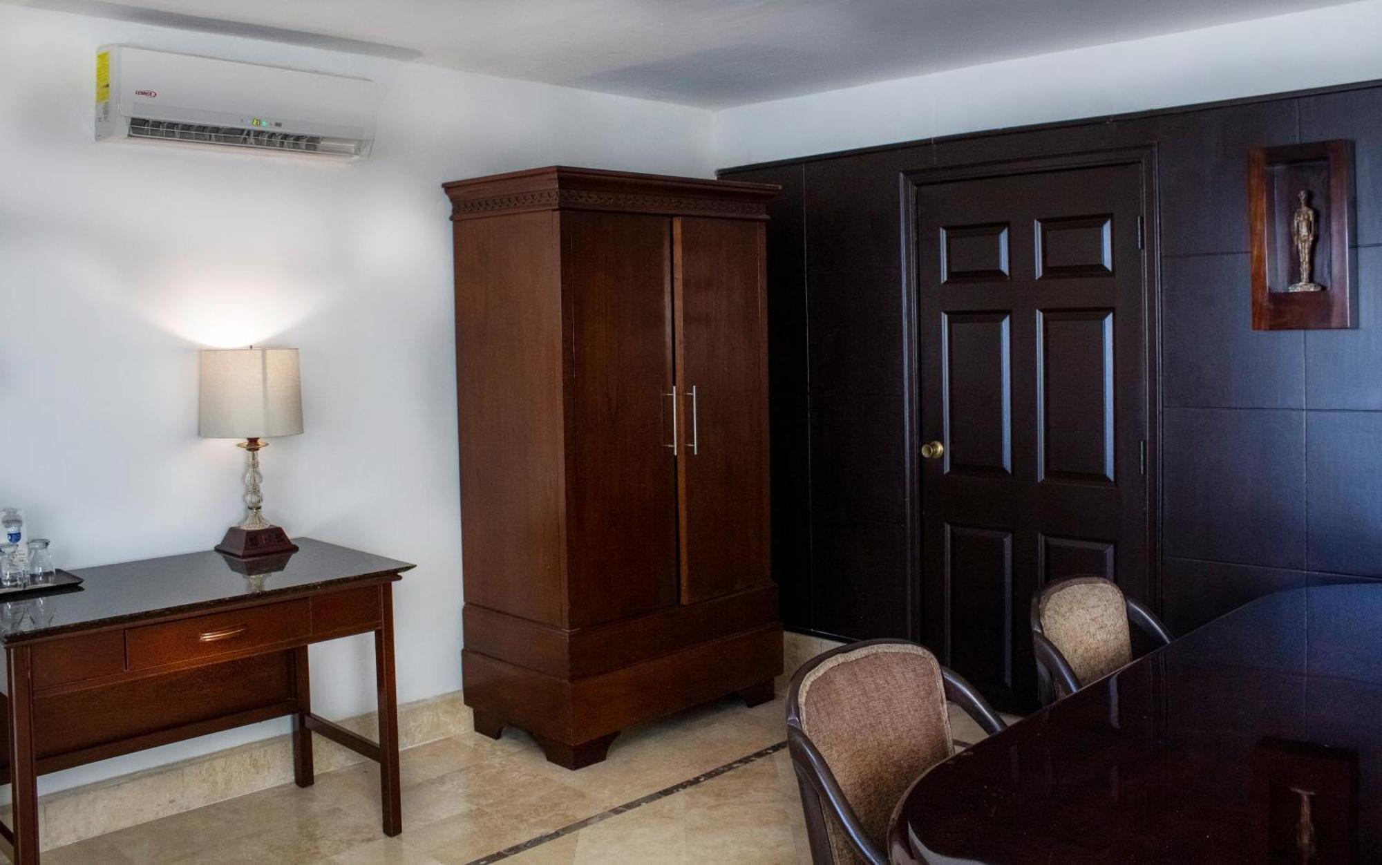 Wyndham Garden Los Mochis Plaza Inn Exterior foto