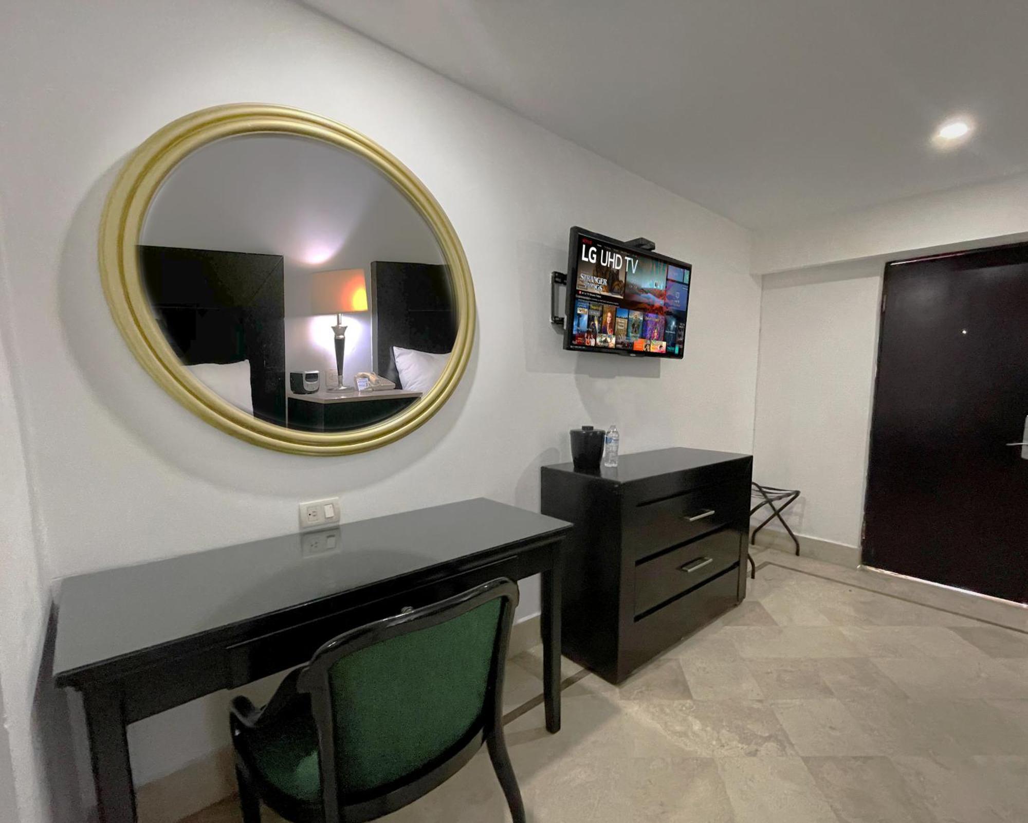 Wyndham Garden Los Mochis Plaza Inn Exterior foto