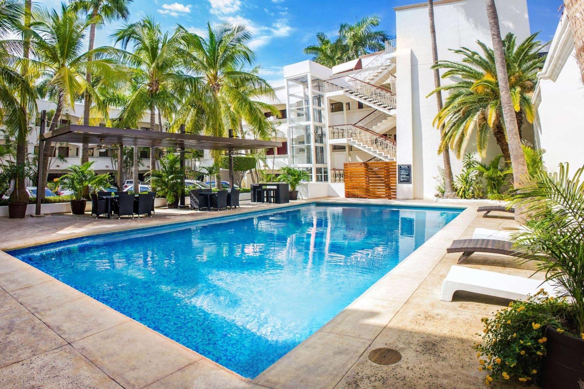Wyndham Garden Los Mochis Plaza Inn Exterior foto